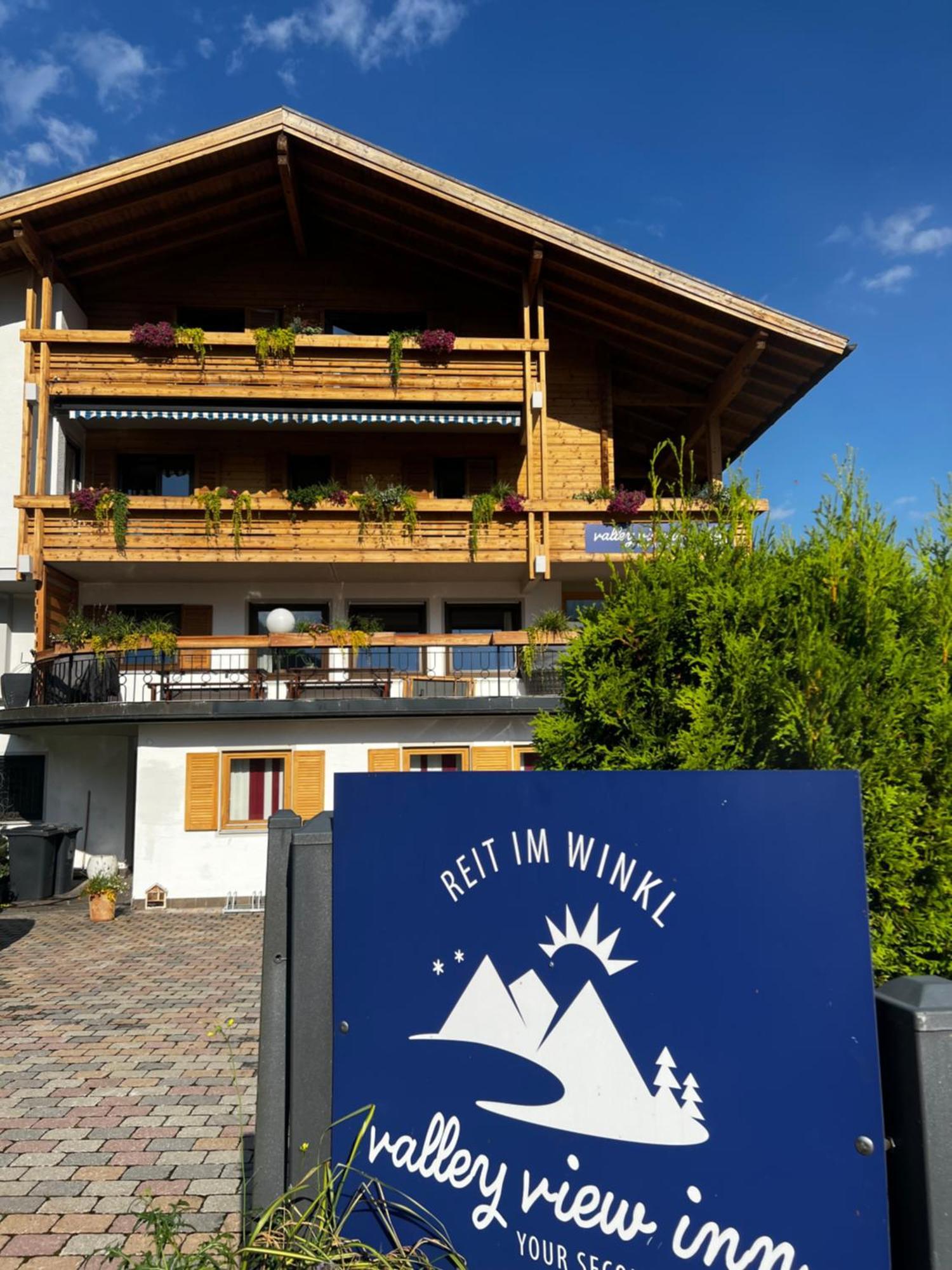 Valley View Inn - Jasper Reit im Winkl Exterior foto